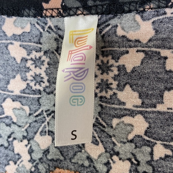 NWT LuLaRoe Classic T Size S - Picture 4 of 8